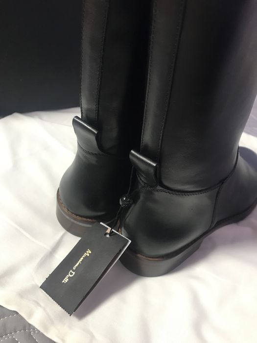 Продам жіночі шкіряні ботильойни Massimo Dutti