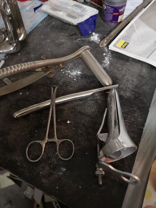 Narzędzia ginekologiczne, chirurgiczne, wzierniki, nożyce
