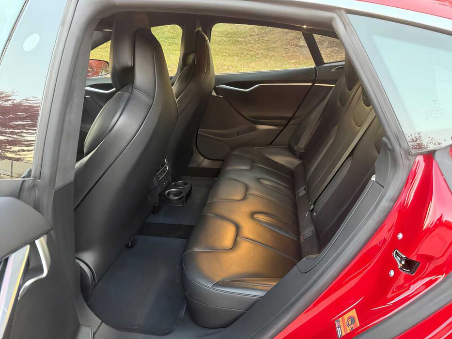 Tesla Model S      2017