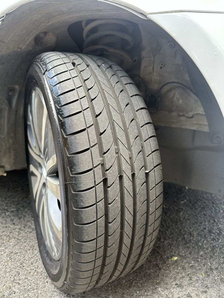 Geely Emgrand EV450