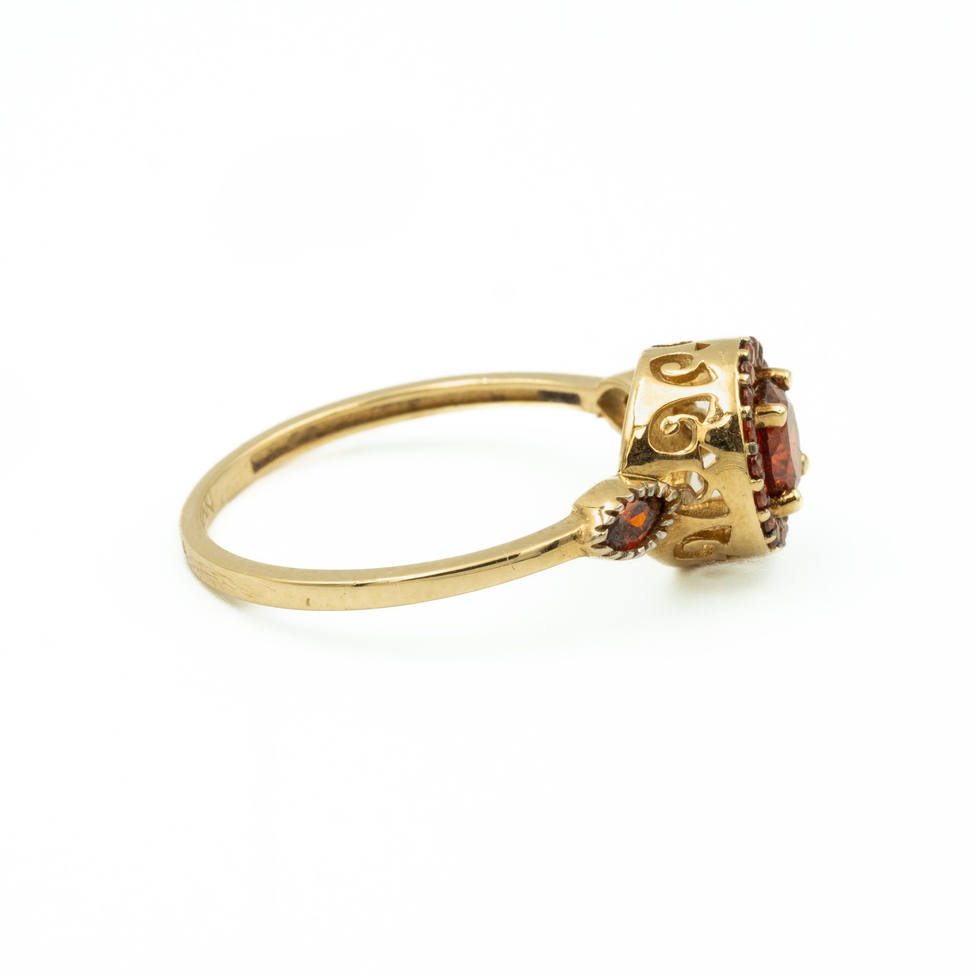 Złoty pierścionek  APART z kolekcji vintage