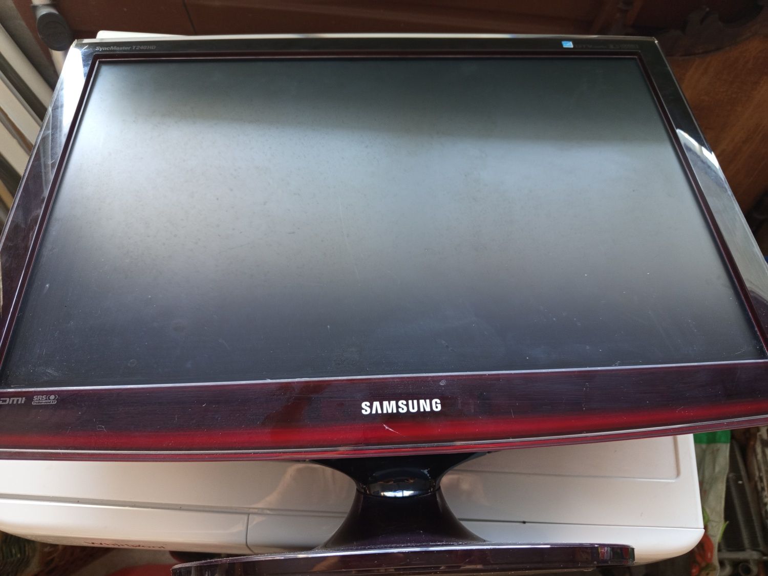 TVs/DVD/monitores vários aparelhos