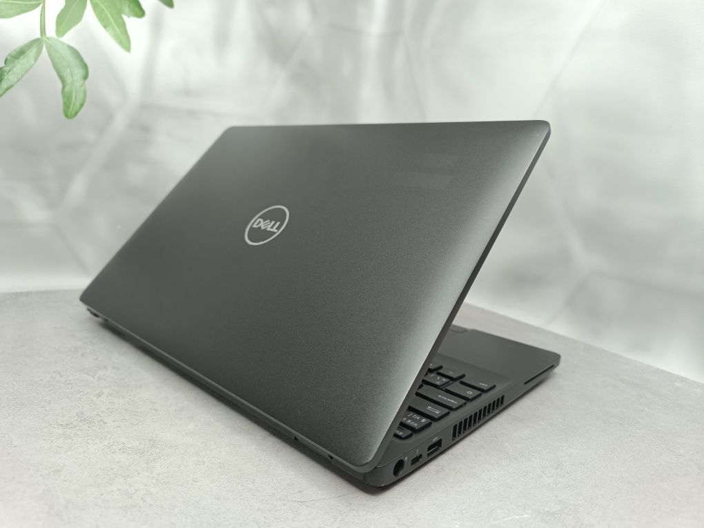 GeForce MX150 2GB/Dell Latitude 5501/i5-9400H/16/SSD 256/15.6"/Full HD