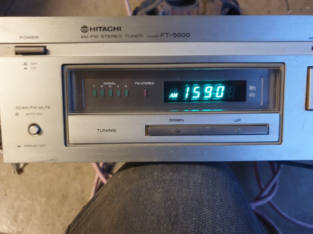 Tuner hitachi ft500.