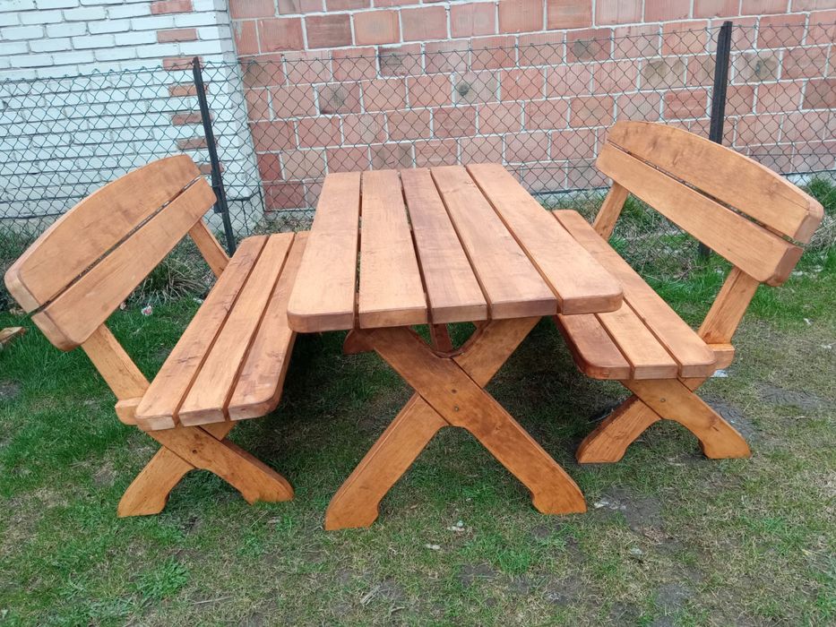 Zestaw ogrodowy stół plus dwie ławki