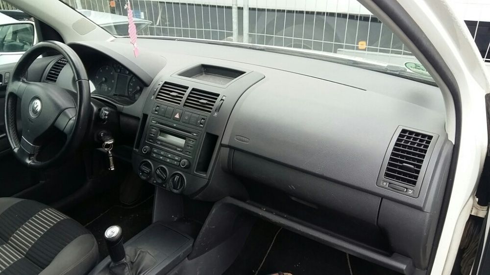 VW Polo Nr.Lak.LB9A Części blacharskie mechaniczne silnik skrzynia