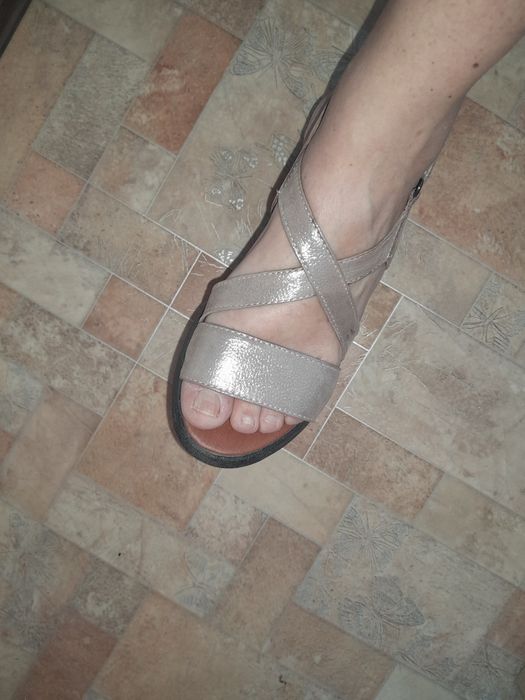 Шкіряні сандалі 39р.