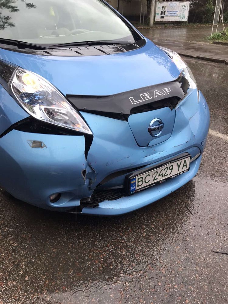 Ніссан ліф 2012р. Nissan leaf 2012