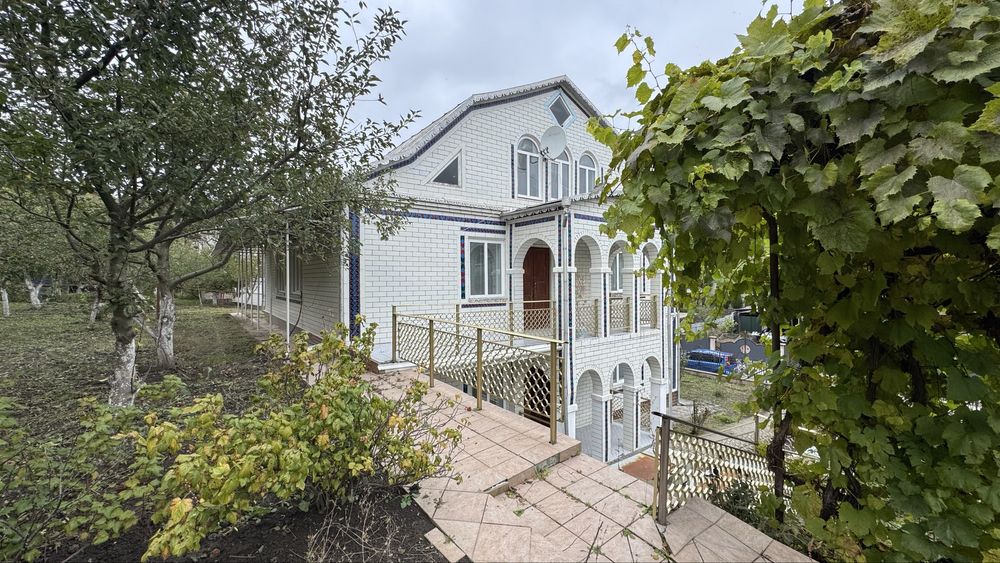 Продам будинок в м.Городок Хмельницькоі обл.