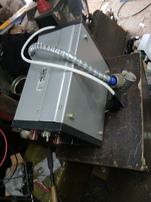 Продам блок питания для радиостанции р 104