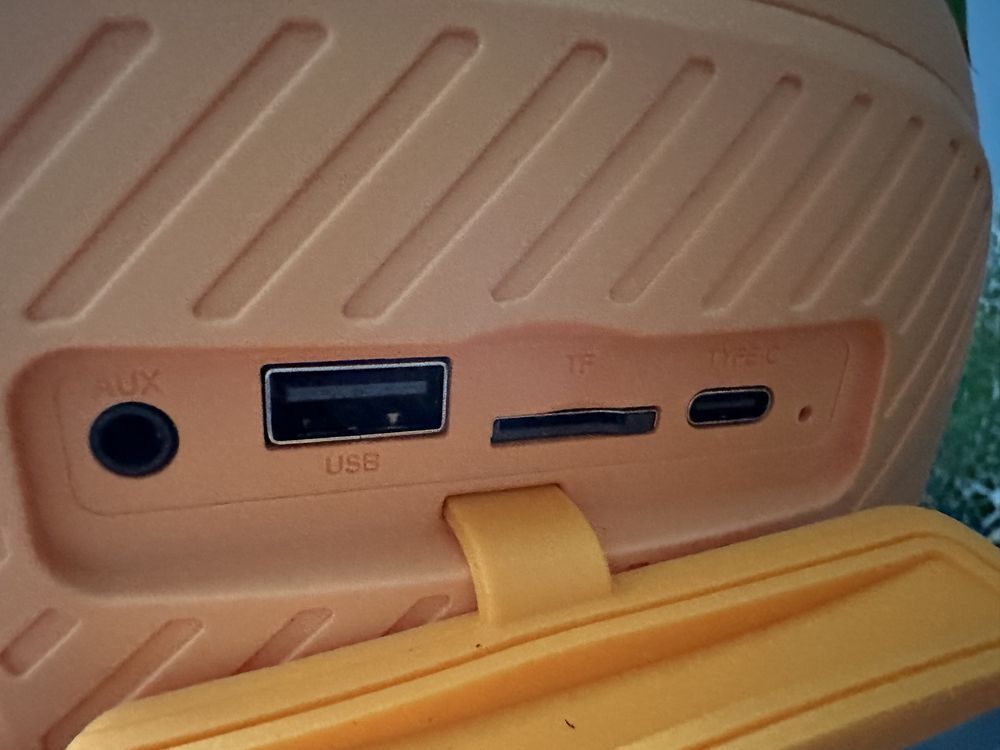 Głośnik Bluetooth Pomarańczowy RGB