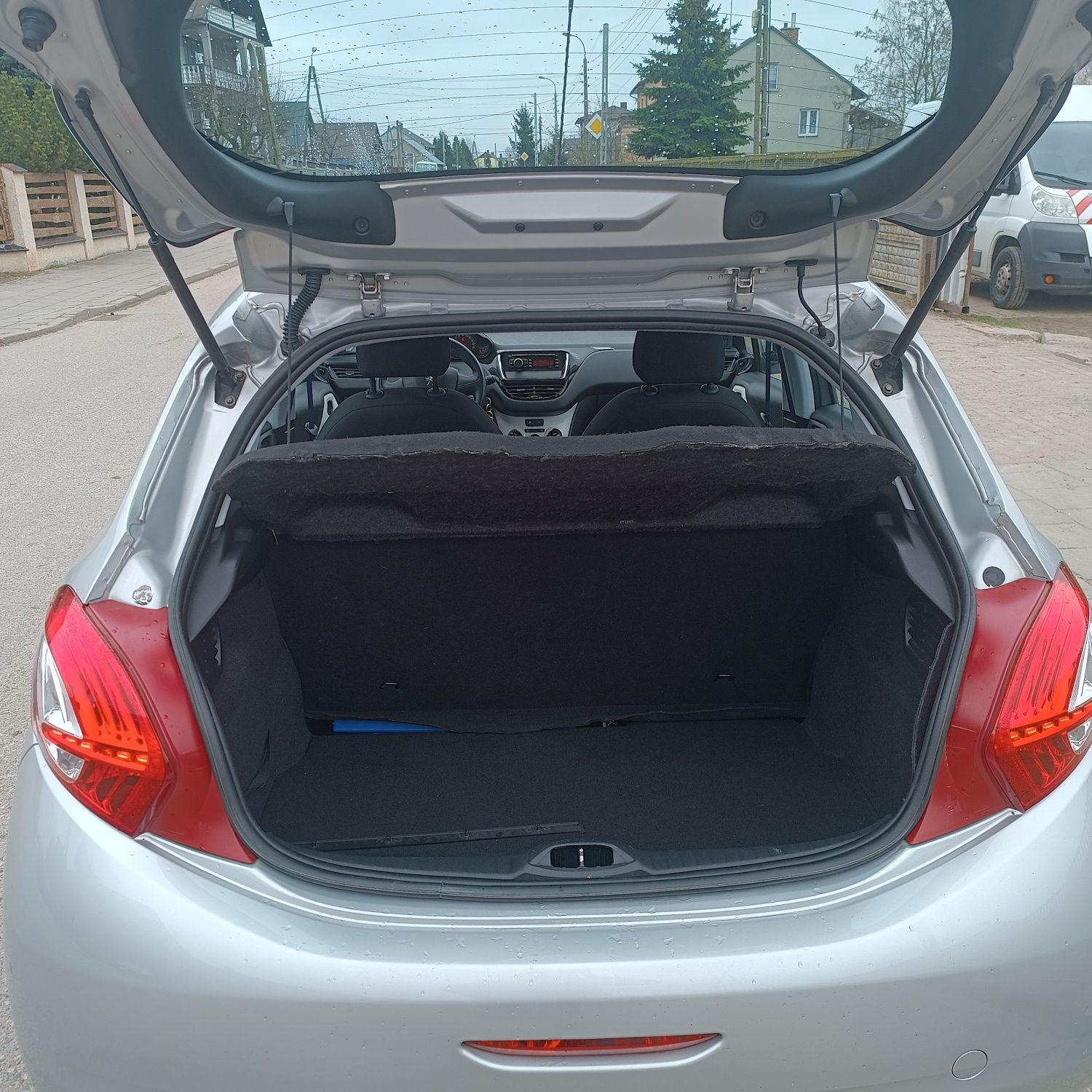 Peugeot 208, 2014 rok, benzyna