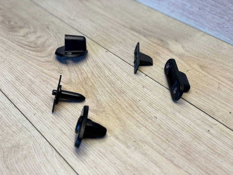 Направляюча розсувнних дверей Fiat Scudo Фиат Скудо Експерт Джампі