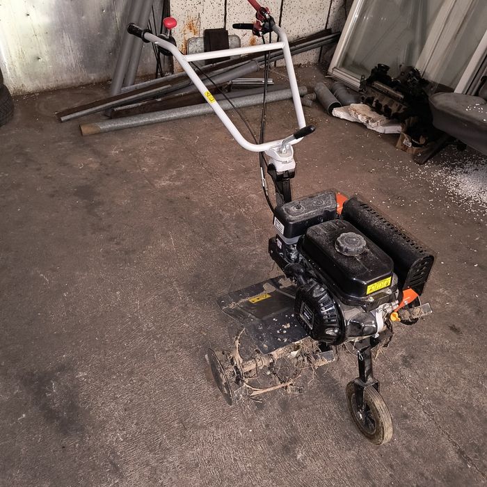 Glebogryzarka oleo-mac