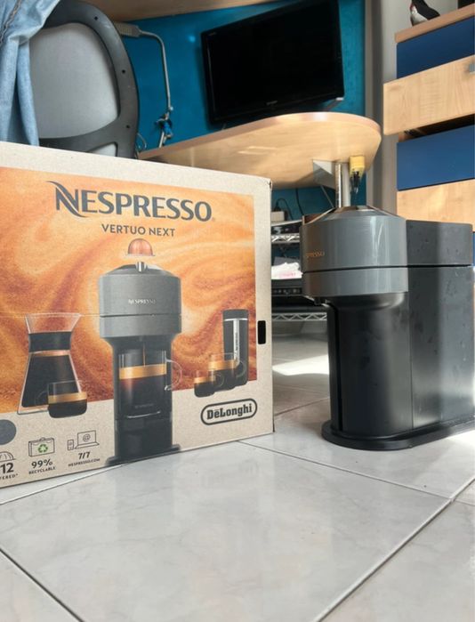Maquina café Nespresso vertuo next - cinza