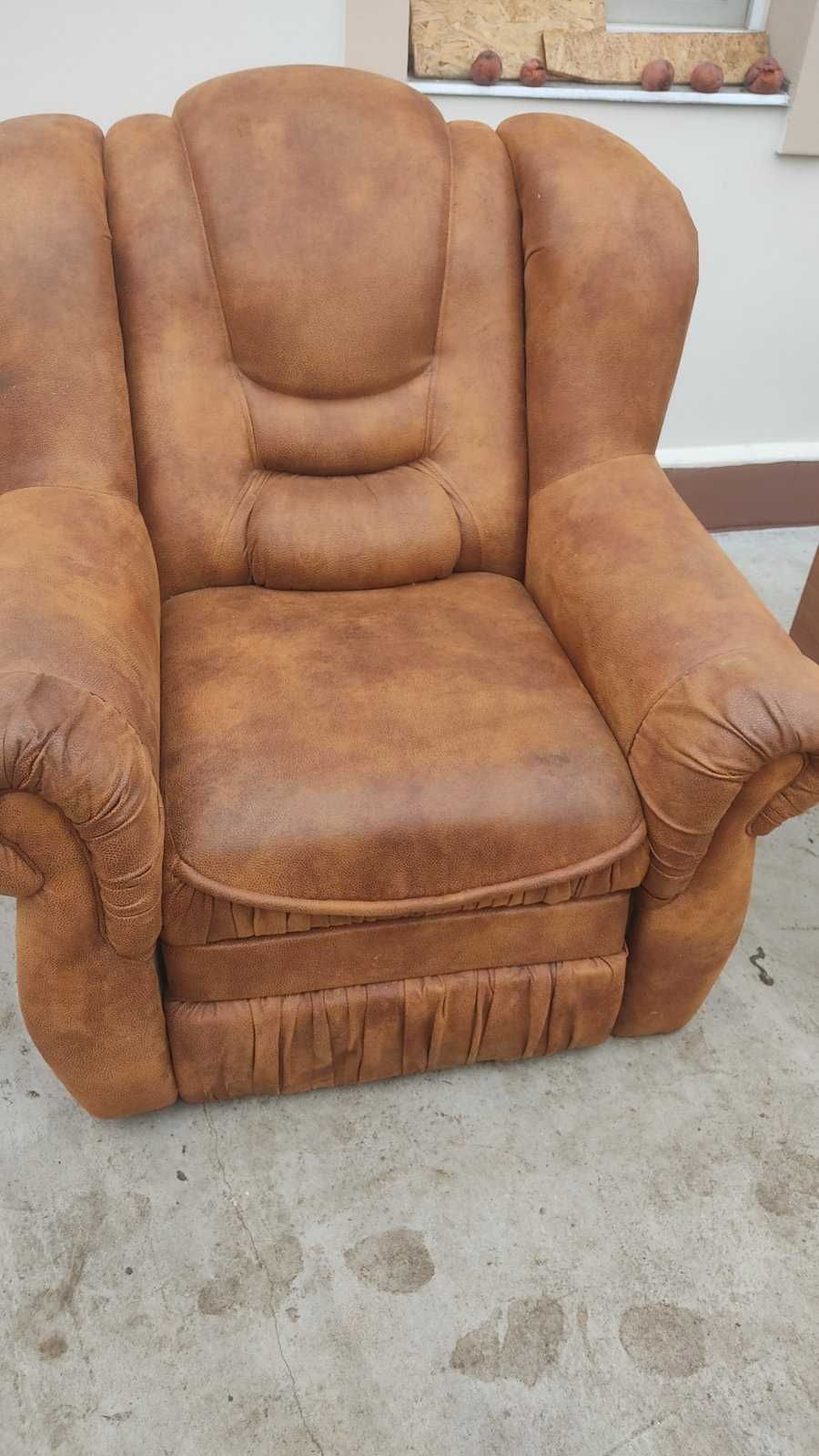 Мягкое кресло в отличном состоянии