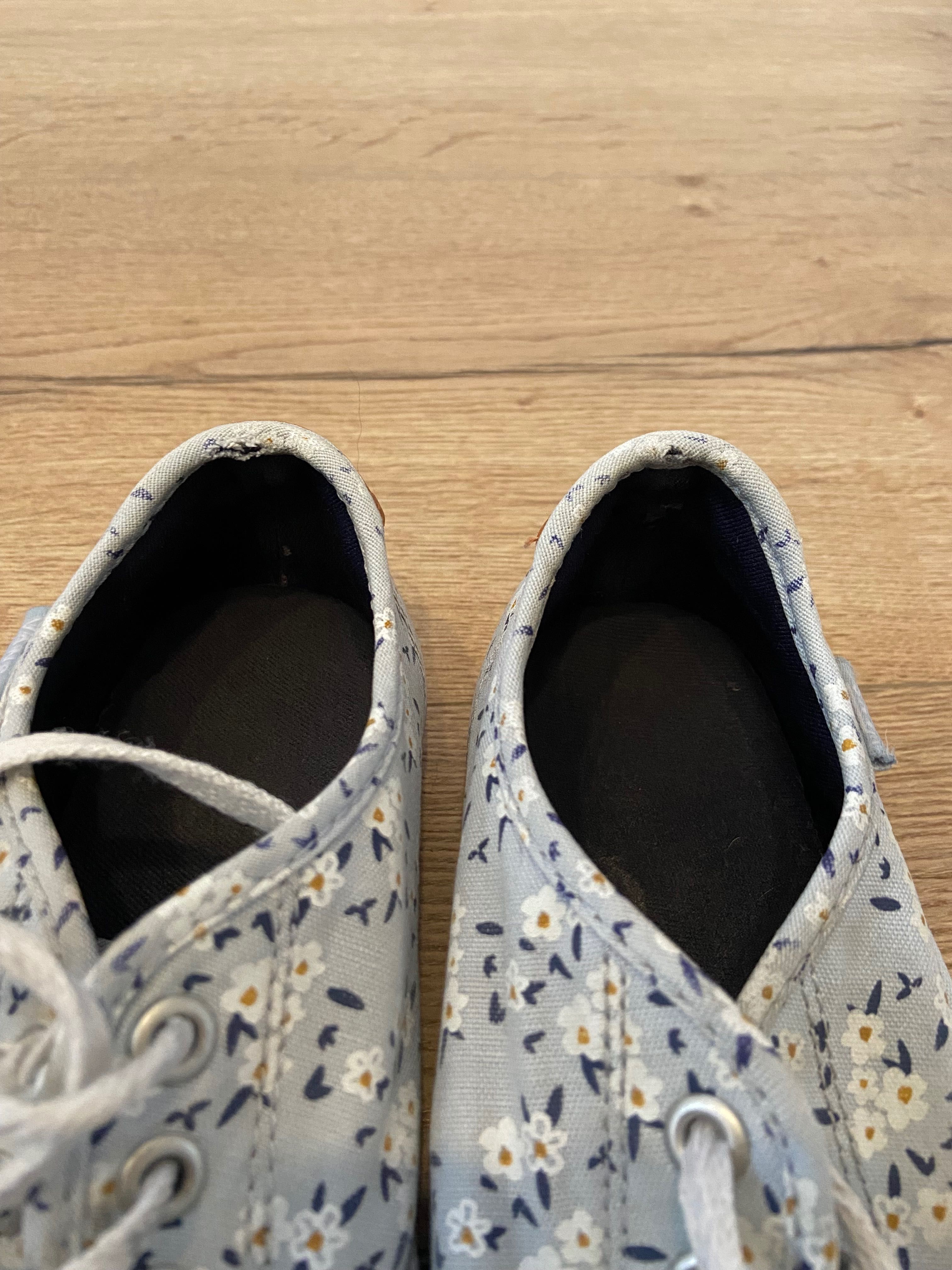 Trampki Vans w kwiatki rozmiar 39