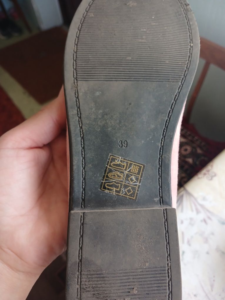 Продам жіночі мокасини 39р