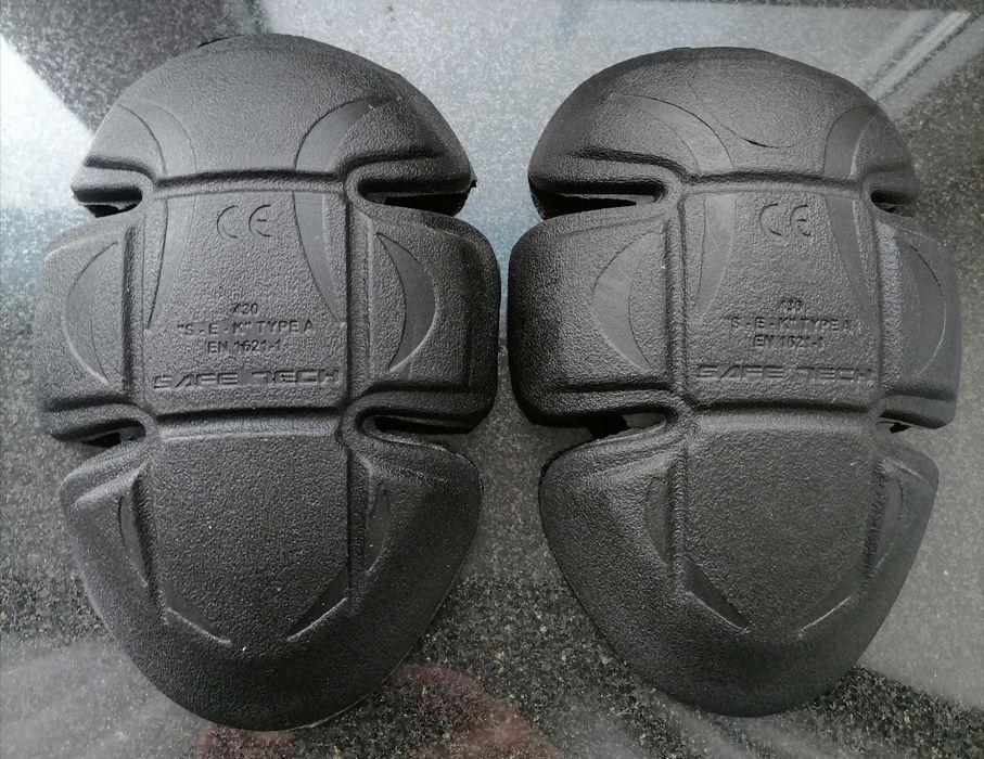 Захисні вставки SAFE TECH до мотокуртки