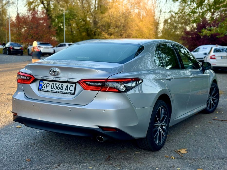 Продам офіційну максимальну рестайлінгову Toyota Camry Premium 2021