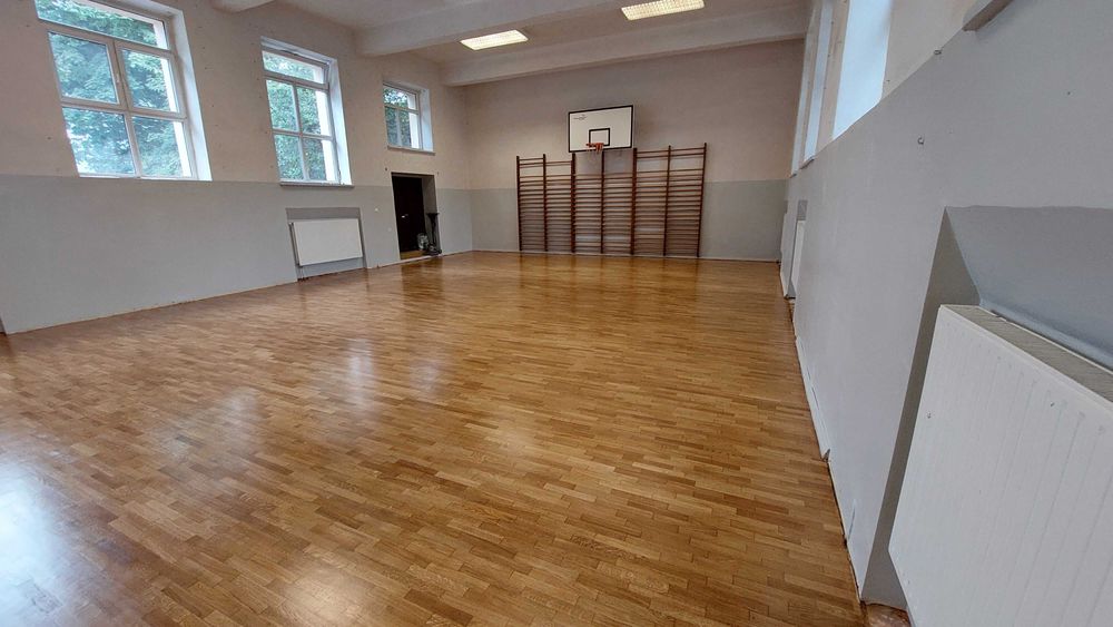 Cyklinowanie parkietu, renowacja podłóg drewnianych