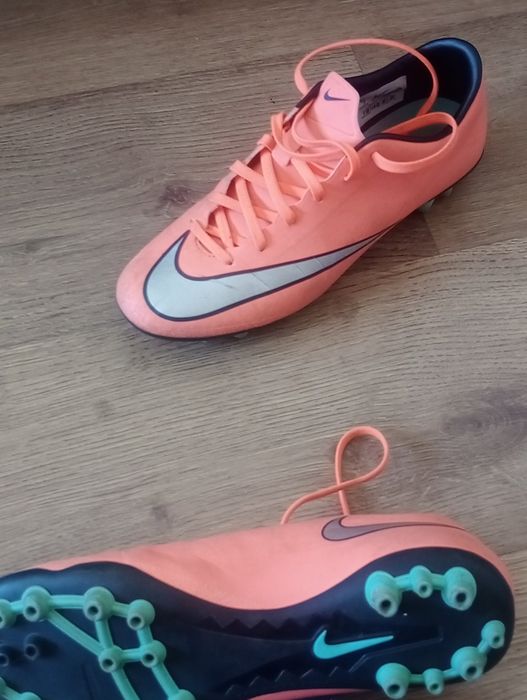 Chuteiras Nike ler descrição