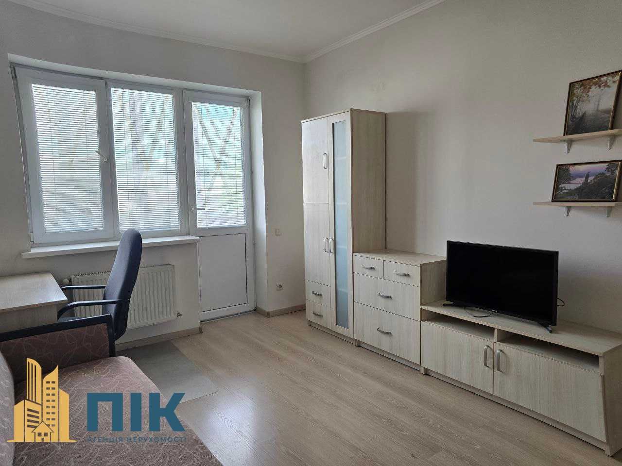Без%- Оренда 1-кімнатної квартири в Крюківщині, вул. Освіти, 2А