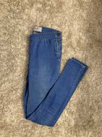 Damskie jeansy New Look XS 34 152 cm skinny rurki