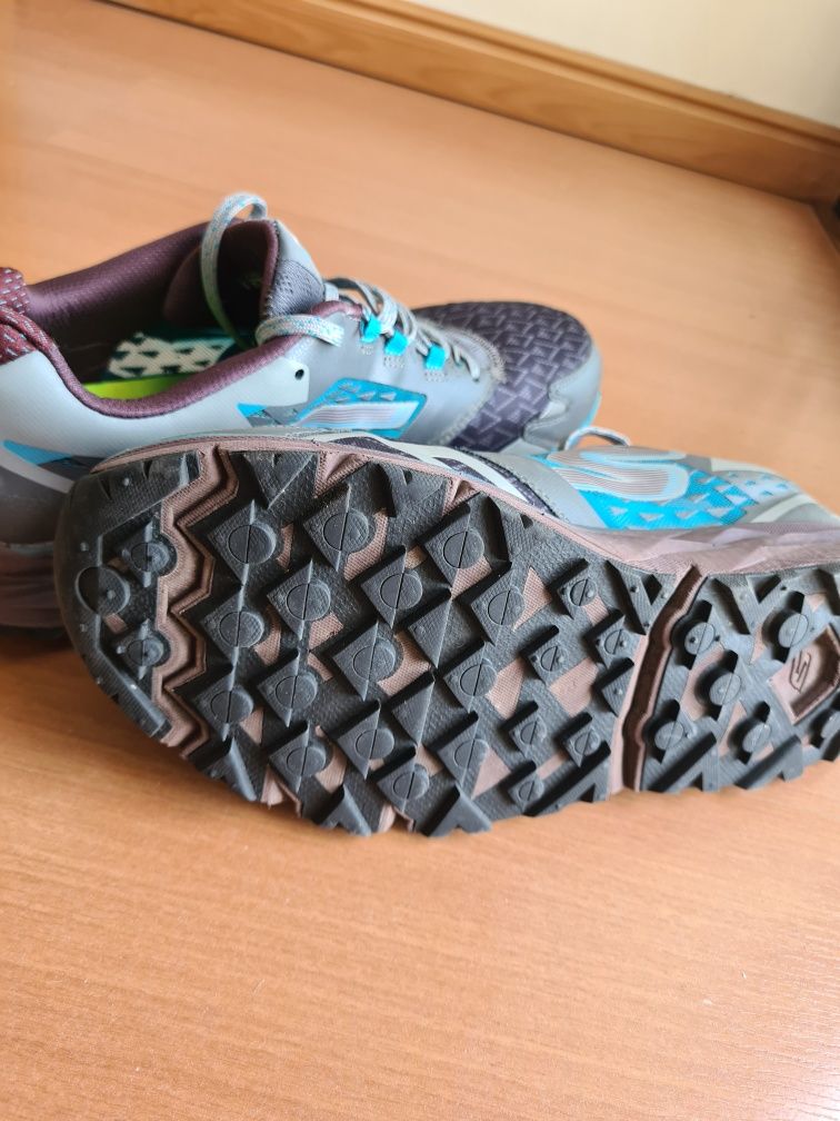 Skechers GoTrail novos, tamanho 44