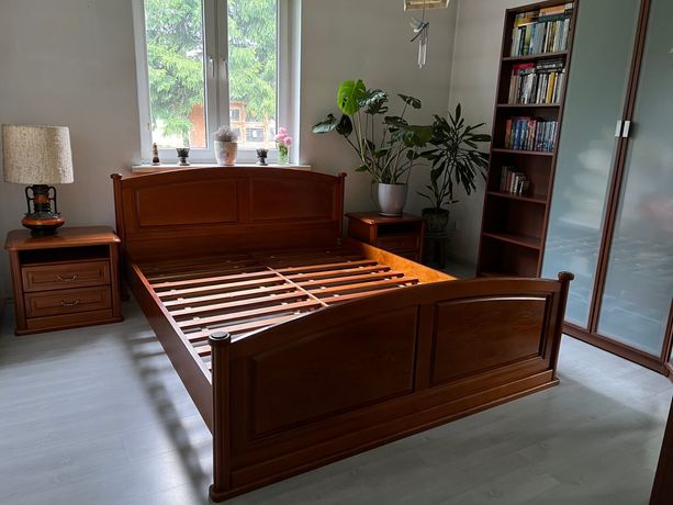 Drewniane łóżko 160x200 z szafkami (komplet)