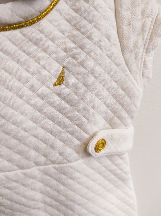 Biała elegancka dzianinowa sukienka krótki rękaw / na chrzest