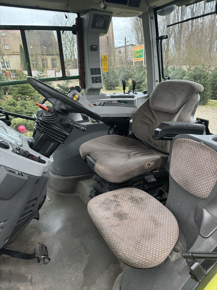 Ciągnik Claas Axion 830km