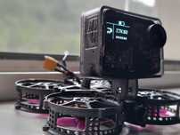 Dron FPV Whoop gogle eachine ev800d