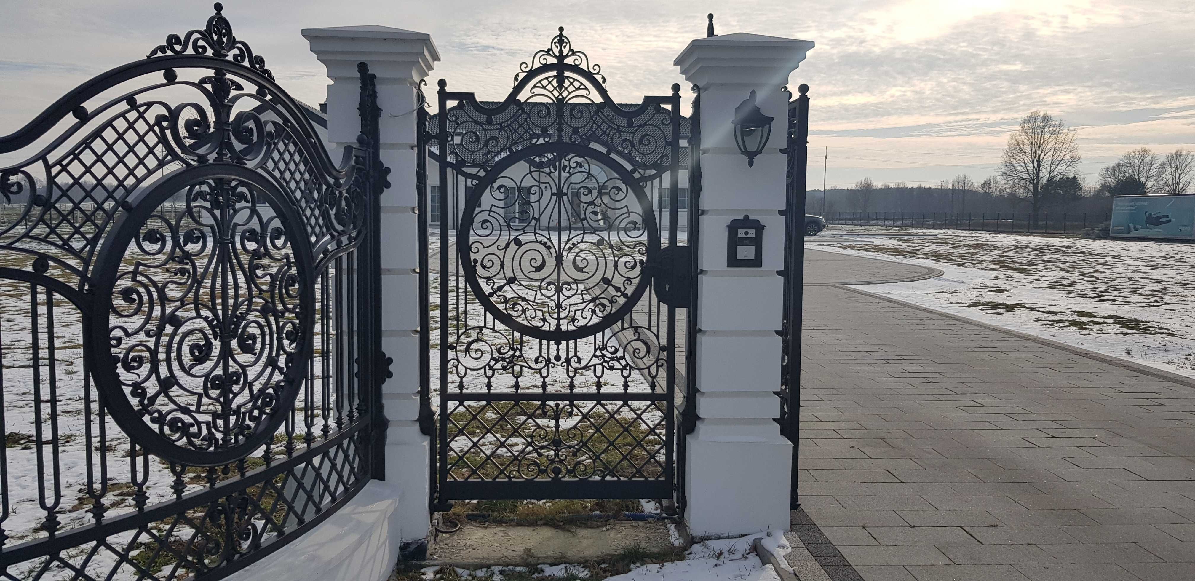 Ogrodzenia Boniowane,Słupki Dworkowe,Słup Pałacowy,Bramy,Furtki Kute