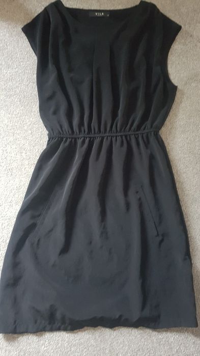 Czarna klasyczna sukienka Vila Clothes rozmiar XS 34