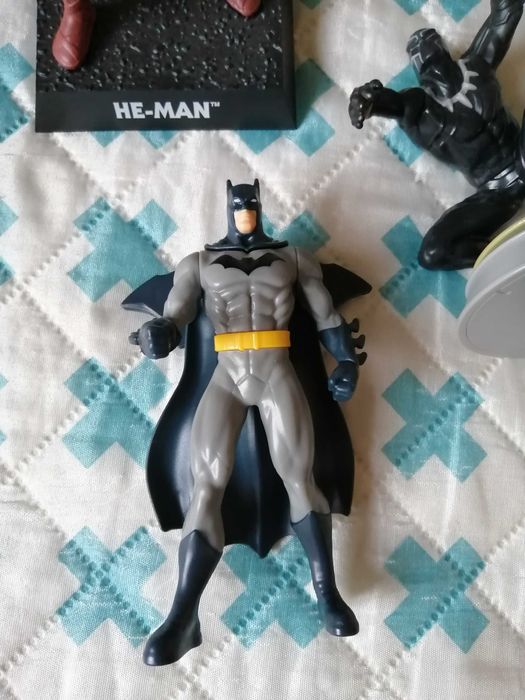 Bonecos de super heróis