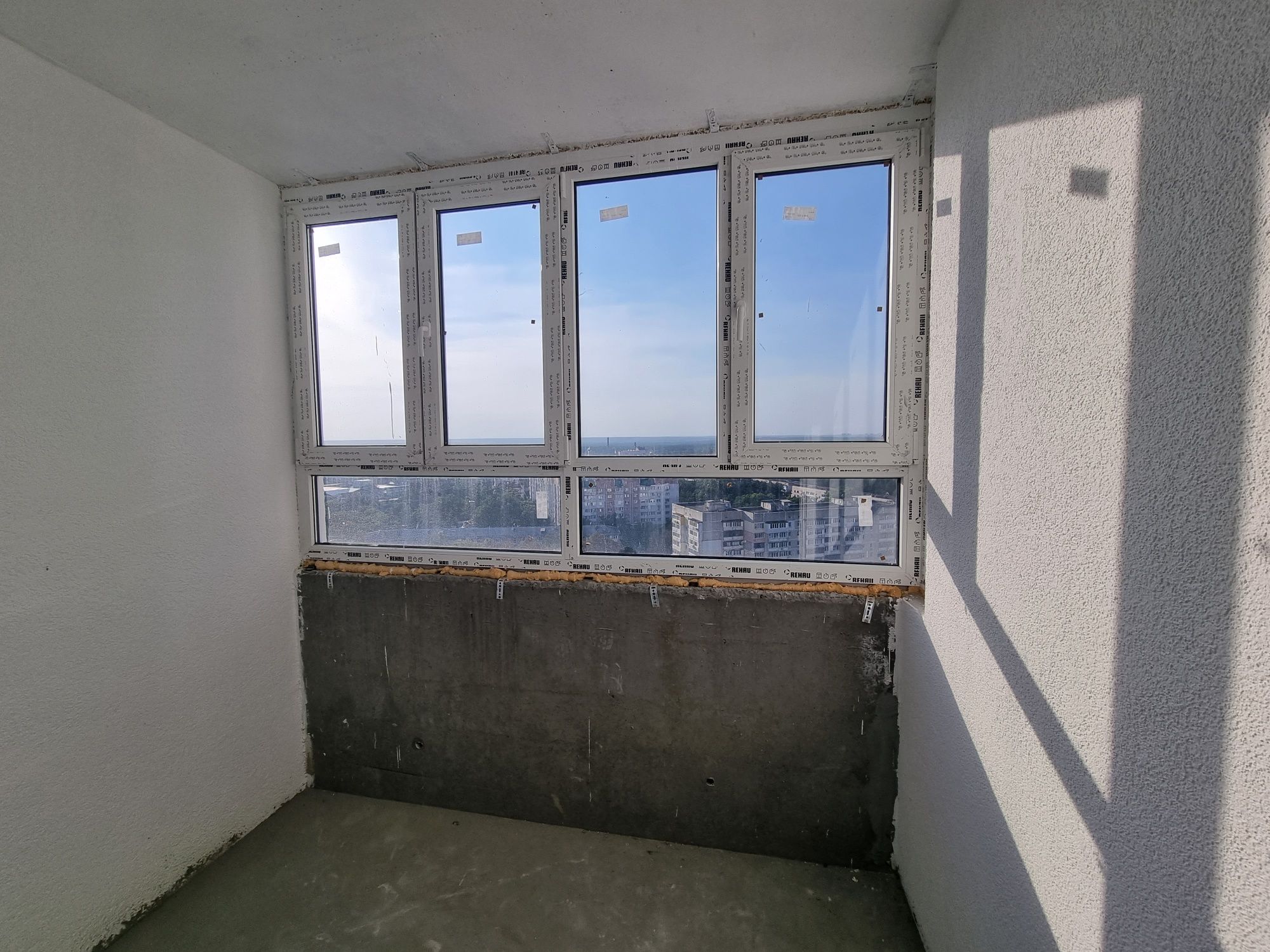 ЖК Атлант  готовая квартира 37 м2 Коцюбинское 10 поверх