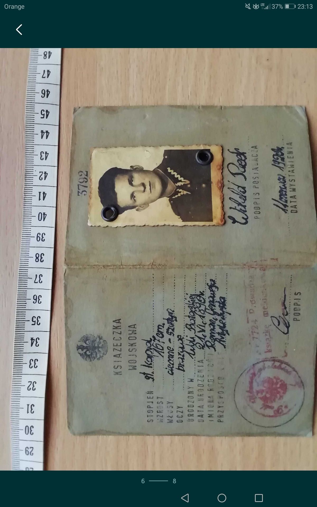 Zestaw legitymacji wojskowych i innych dokumentów