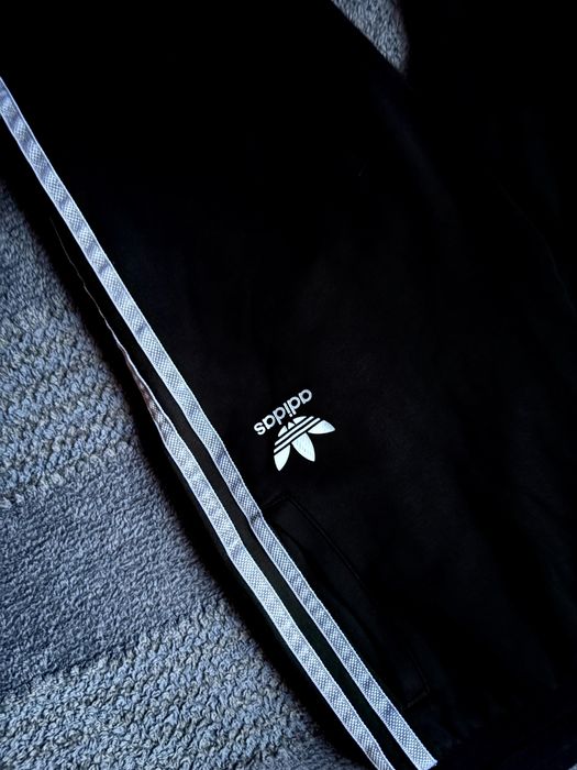 Spodnie dresowe dresy Adidas Originals Tiro czarne rozmiar XS