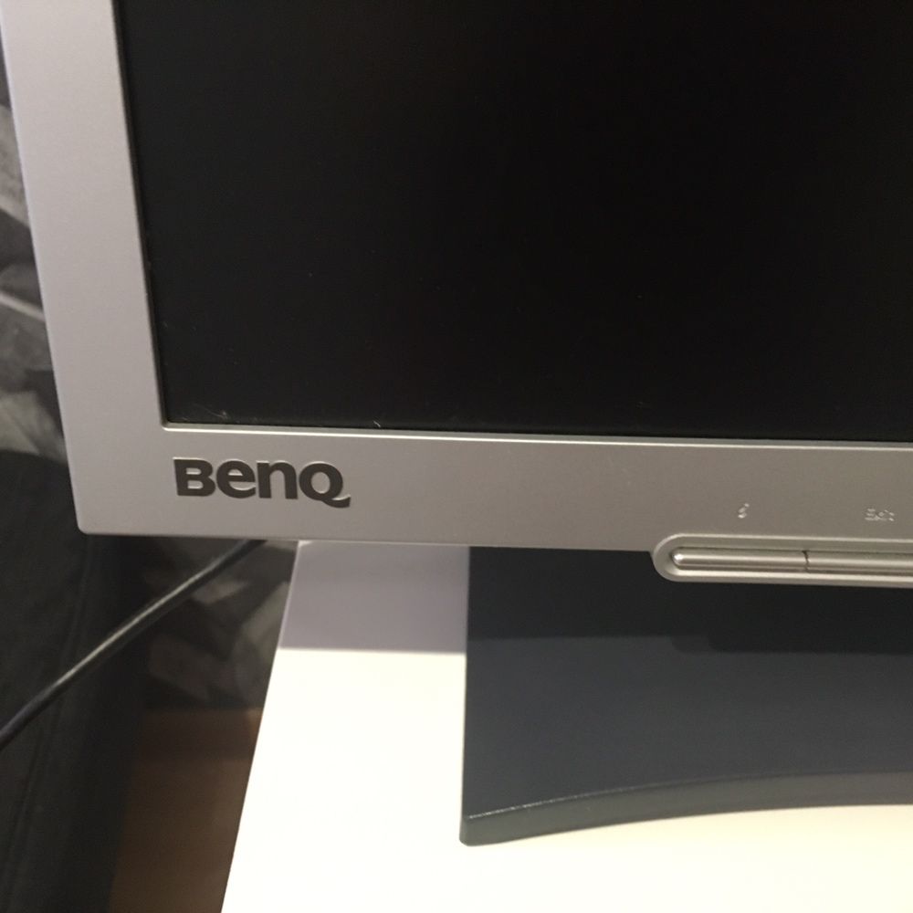 Monitor BenQ LCD 19" klawiatura gratis