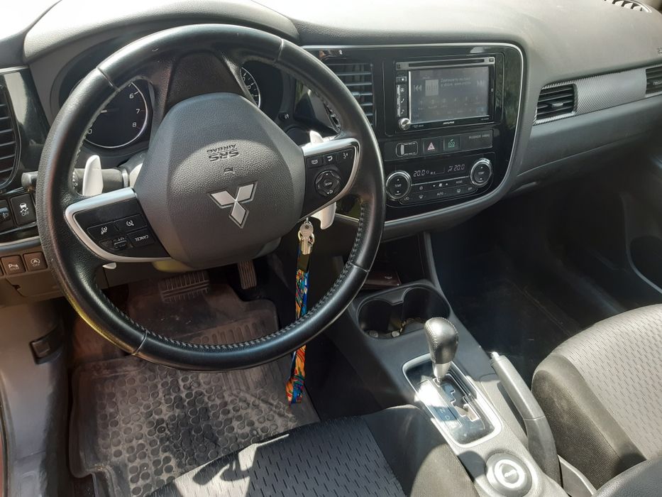 Mitsubishi qutlander 4x4  2.0 2013 (nowa skrzynia cvt)