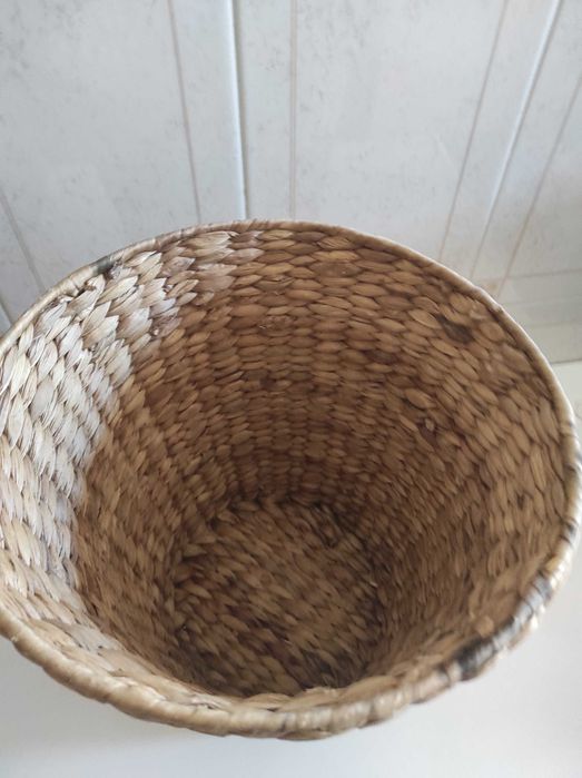 Vaso em verga (artesanato) como novo