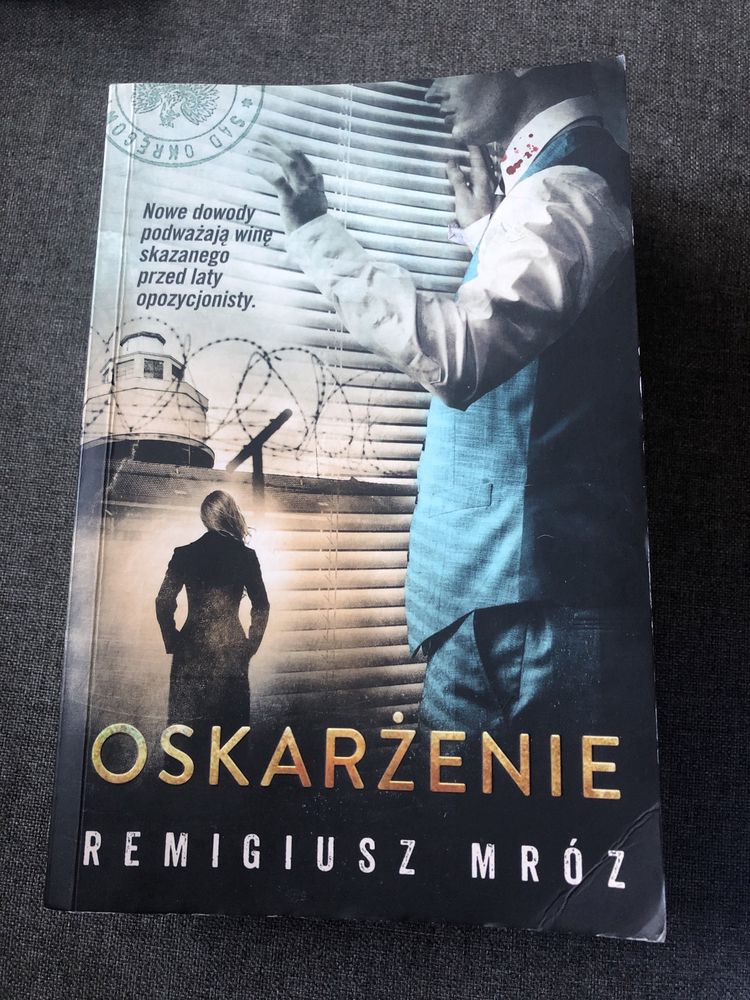 Oskarżenie R. Mróz