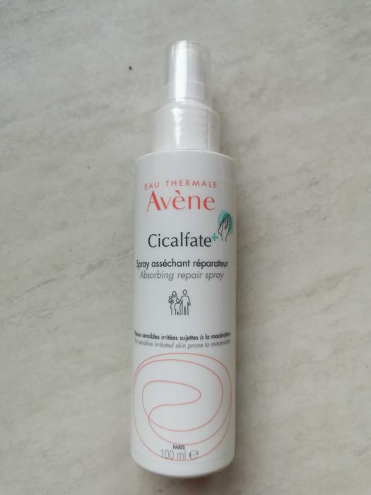 Avene Cicalfate+ Osuszający spray regenerujący, mgiełka 100ml