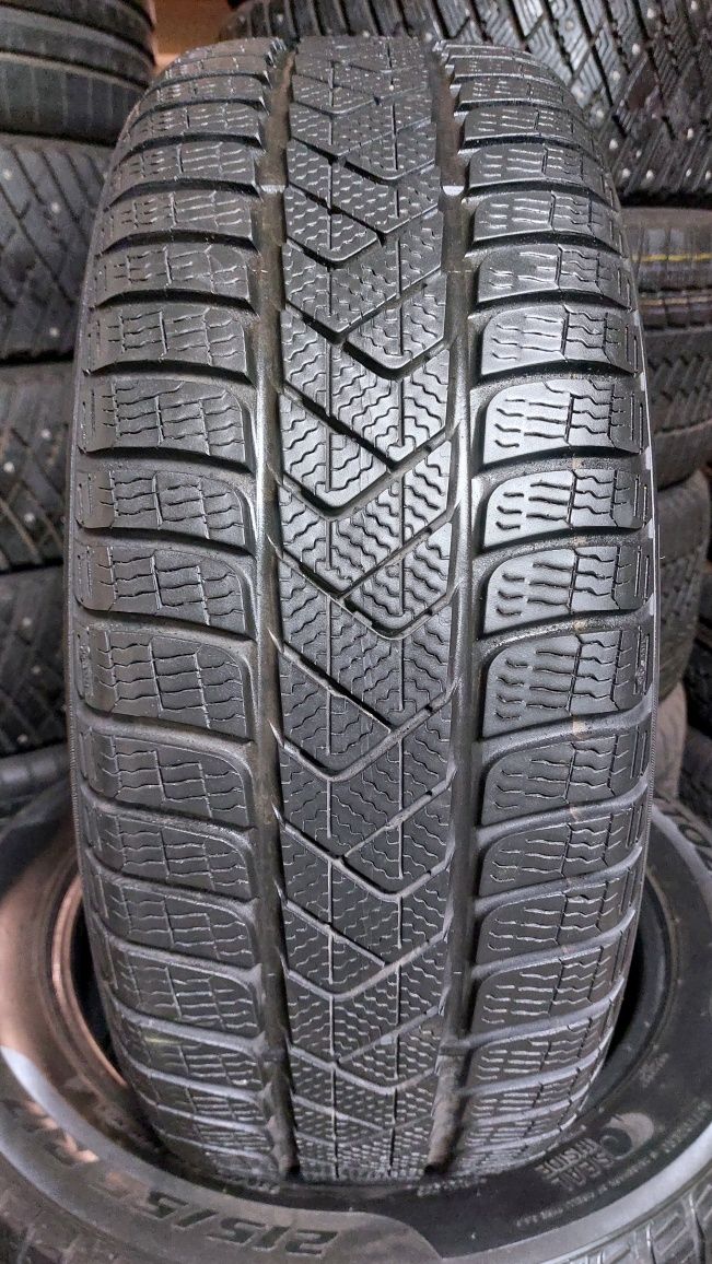 Зимние шины резина комплект Pirelli Sottozero 3 Winter 215/55 R17