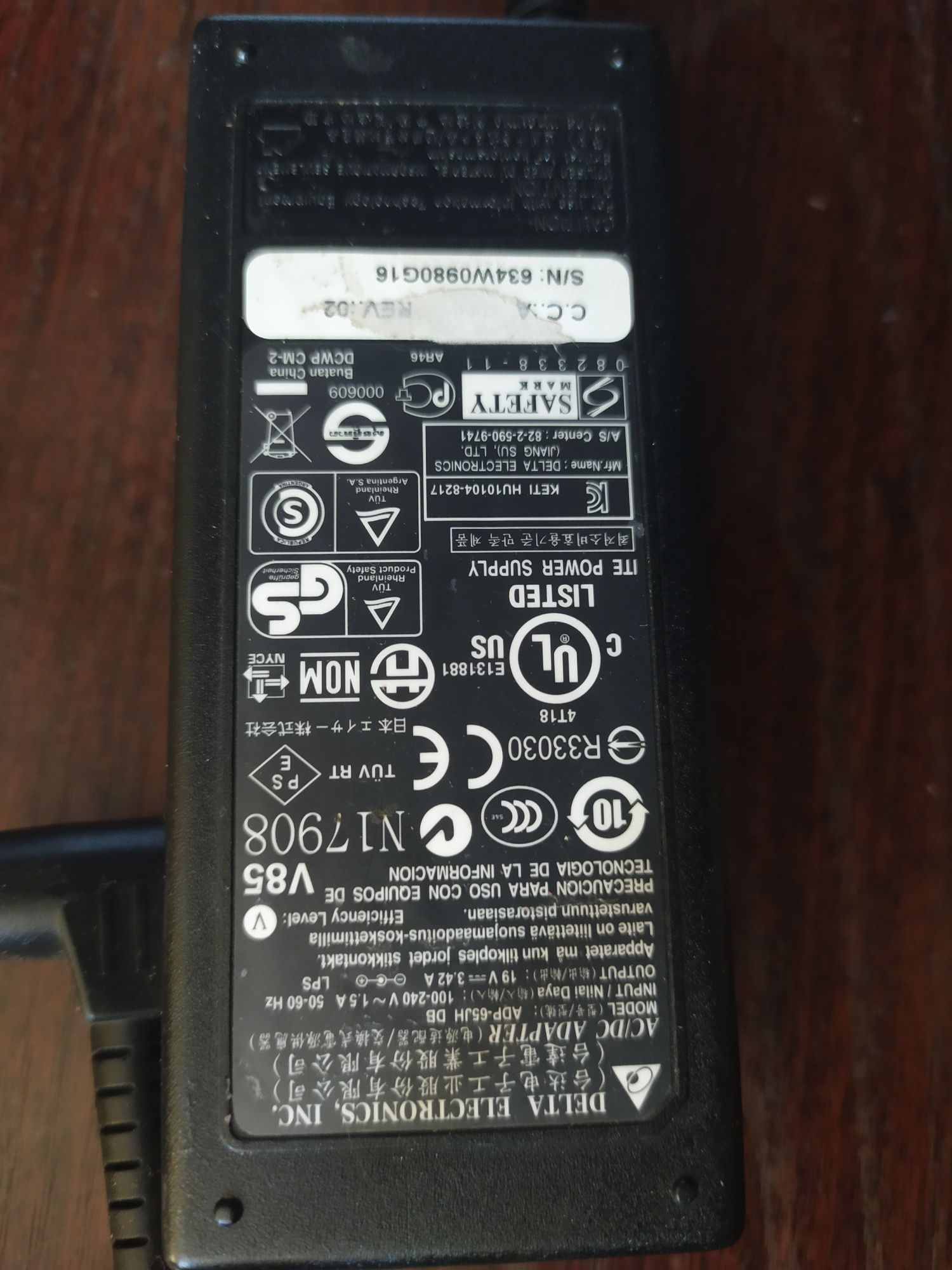Блок питания для ноутбука Delta 19V 3,42 A