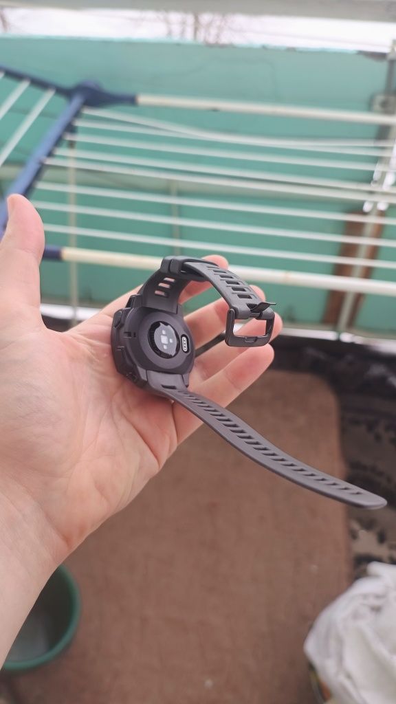 Garmin instinct смарт годинник