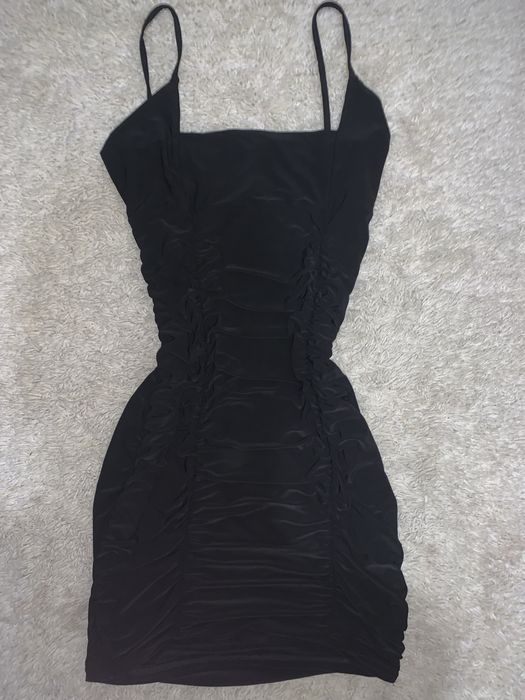 черное платье plt