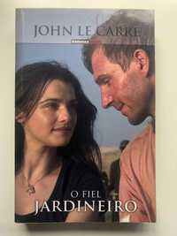 Livro "O Fiel Jardineiro" de John le Carré (Portes Incluídos)