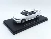 Nissan Skyline GT-R (R33) VSpec year 1995 white - skala 1:43 - Ebbro